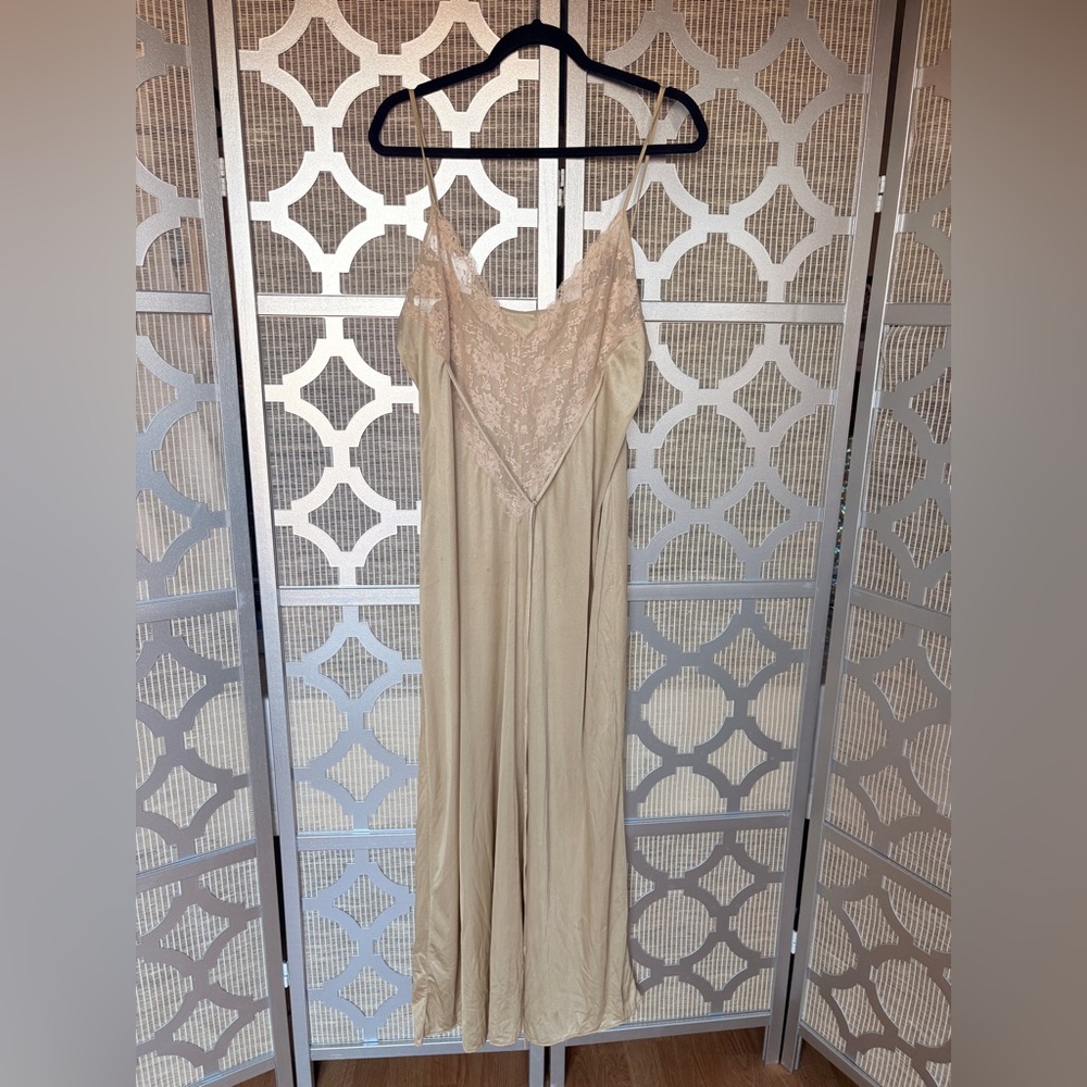 Vintage Tan Lace Nightgown